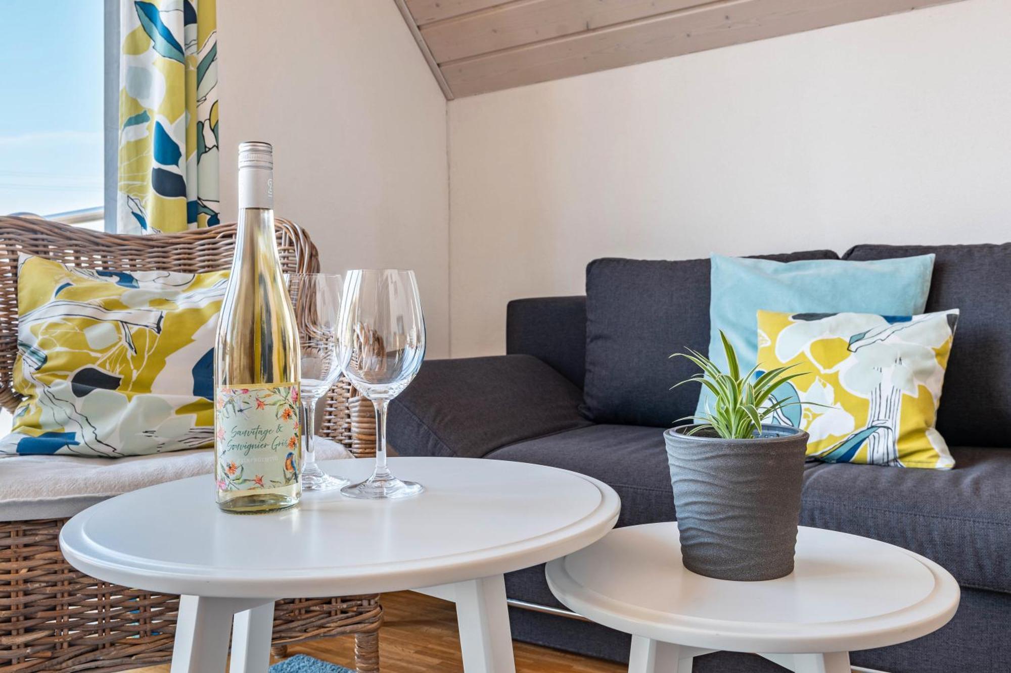 Winzercafe Neipperg Apartamento Brackenheim Exterior foto