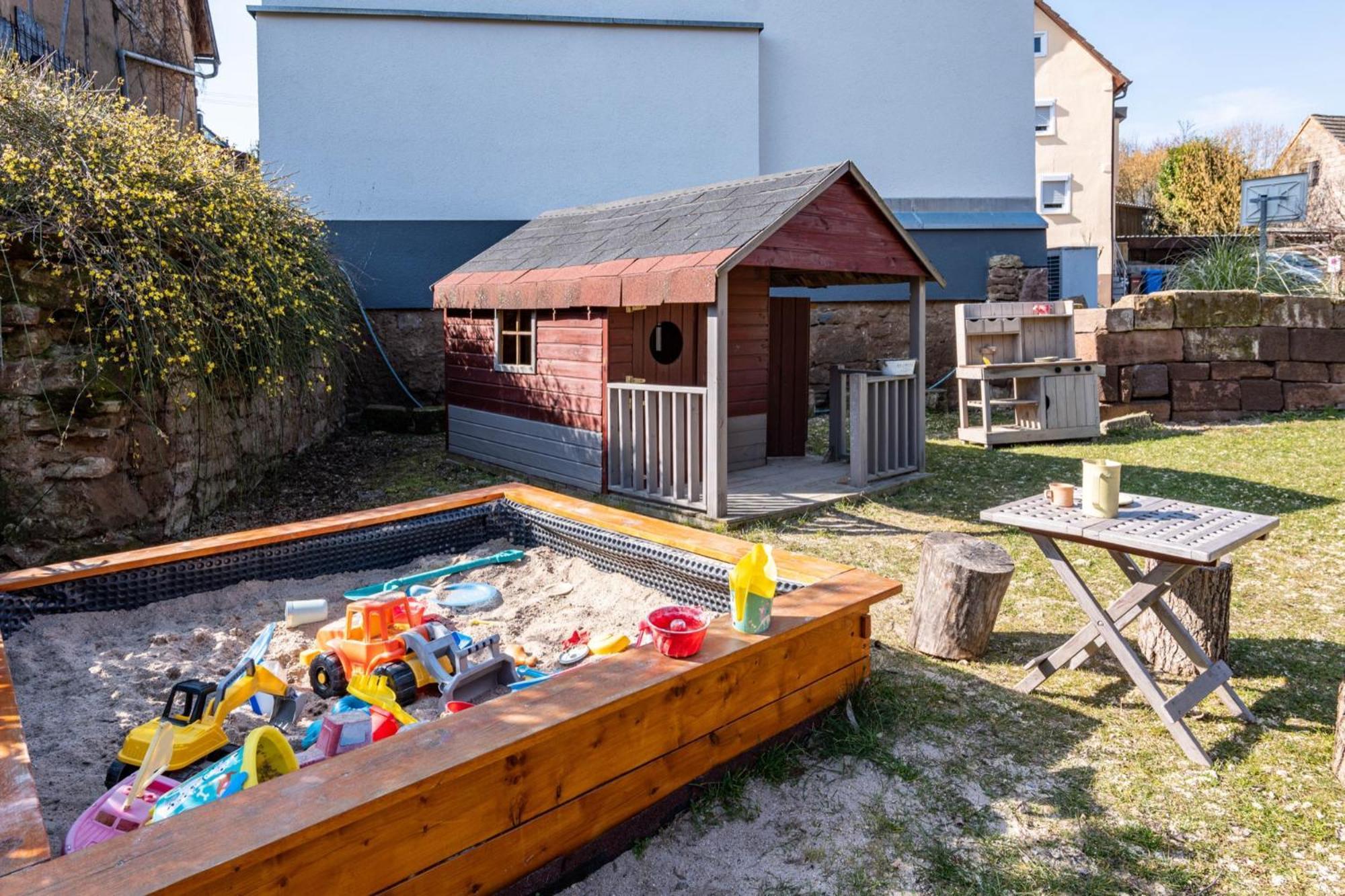 Winzercafe Neipperg Apartamento Brackenheim Exterior foto