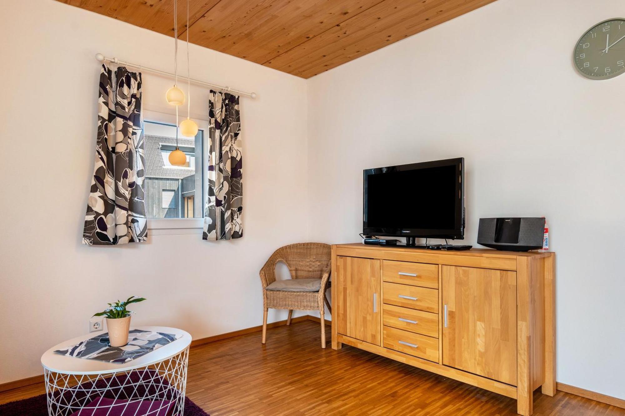 Winzercafe Neipperg Apartamento Brackenheim Exterior foto